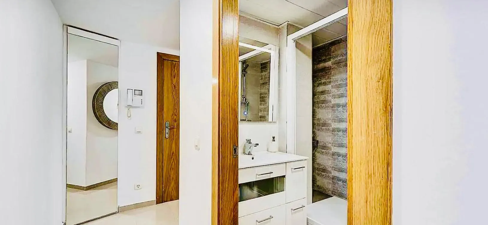 Frente Al Mar Salida Directa Por Jardin A Playa 30 M Agua Apartment Cubelles
